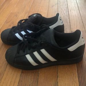 Adidas Shelltoe Sneaker